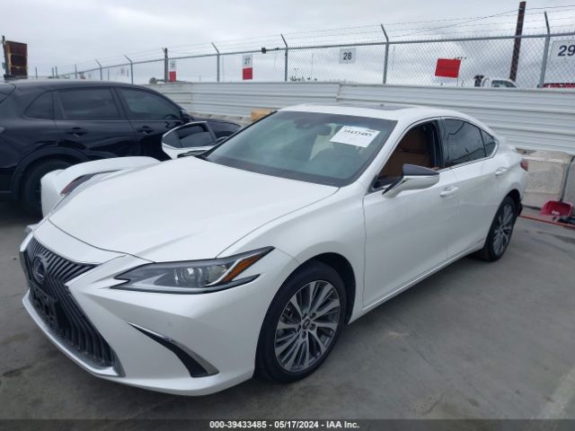 Photo 1 VIN: 58ADA1C12MU012257 - LEXUS ES 300H 