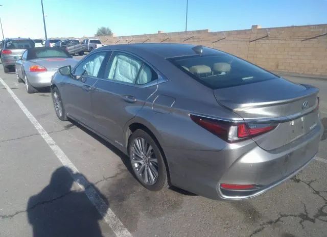 Photo 2 VIN: 58ADA1C13MU002983 - LEXUS ES 