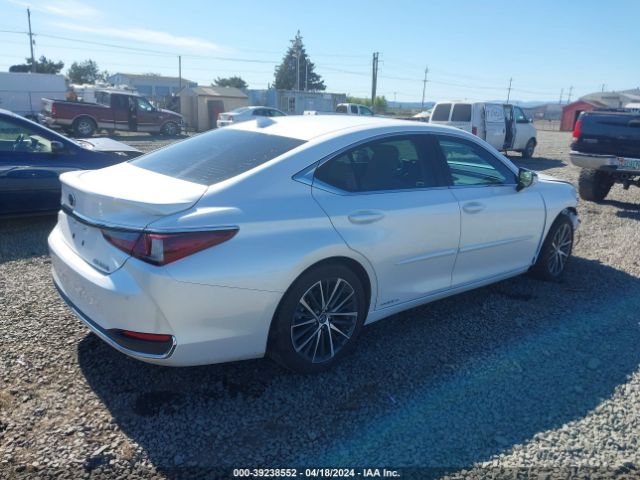 Photo 3 VIN: 58ADA1C13NU025584 - LEXUS ES 300H 