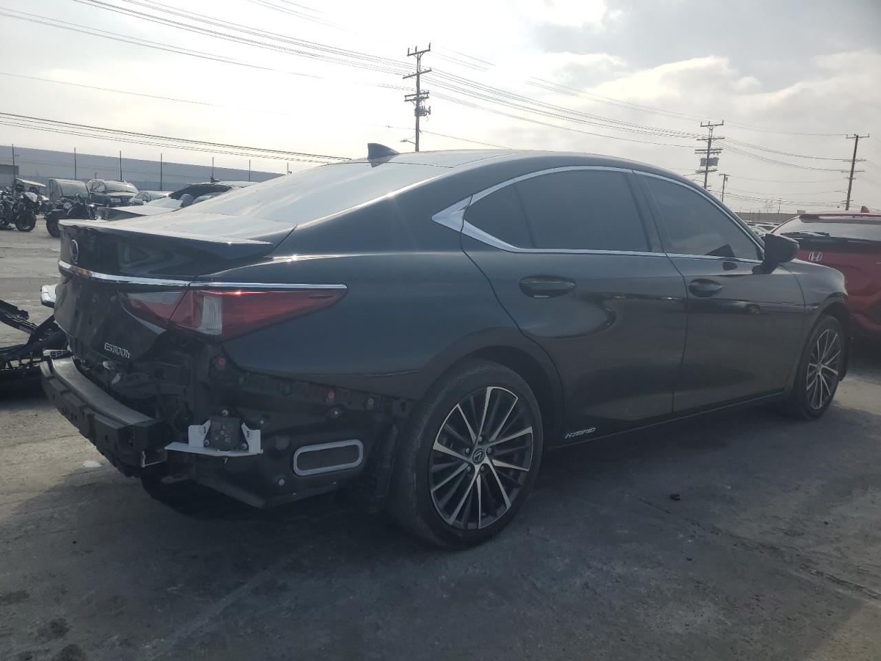 Photo 2 VIN: 58ADA1C13NU025682 - LEXUS ES 