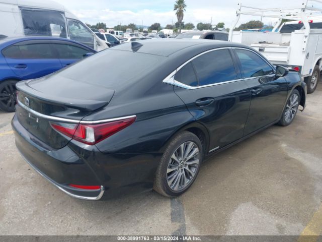 Photo 3 VIN: 58ADA1C14MU011742 - LEXUS ES 300H 