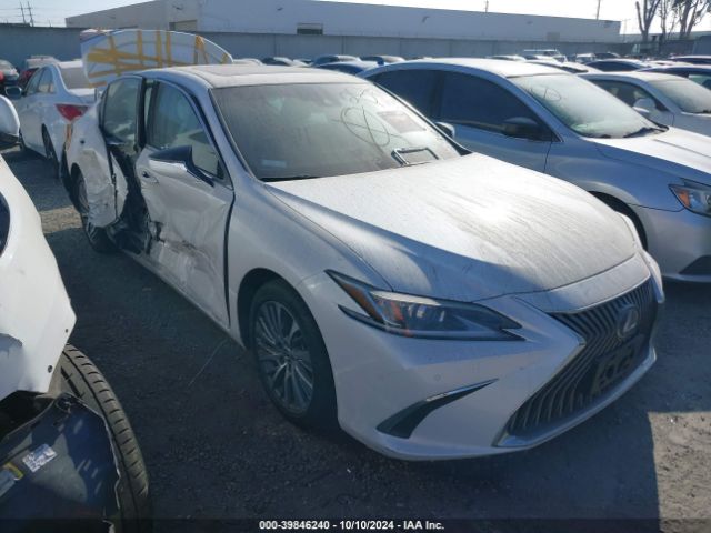 Photo 0 VIN: 58ADA1C15MU001348 - LEXUS ES 