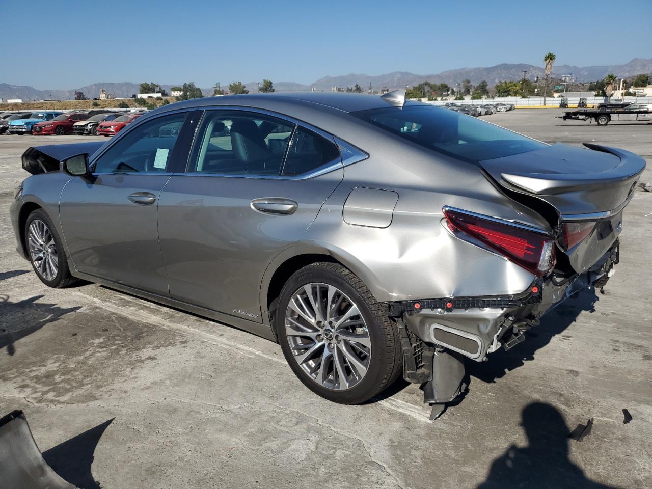 Photo 1 VIN: 58ADA1C15MU007585 - LEXUS ES 