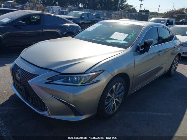 Photo 1 VIN: 58ADA1C15MU010566 - LEXUS ES 