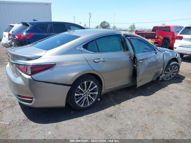 Photo 3 VIN: 58ADA1C15MU011328 - LEXUS ES 300H 