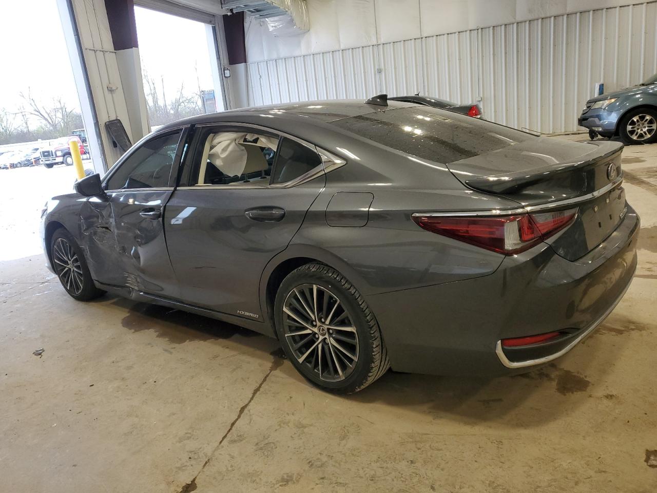 Photo 1 VIN: 58ADA1C15NU014974 - LEXUS ES 