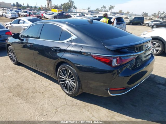 Photo 2 VIN: 58ADA1C15RU053988 - LEXUS ES 