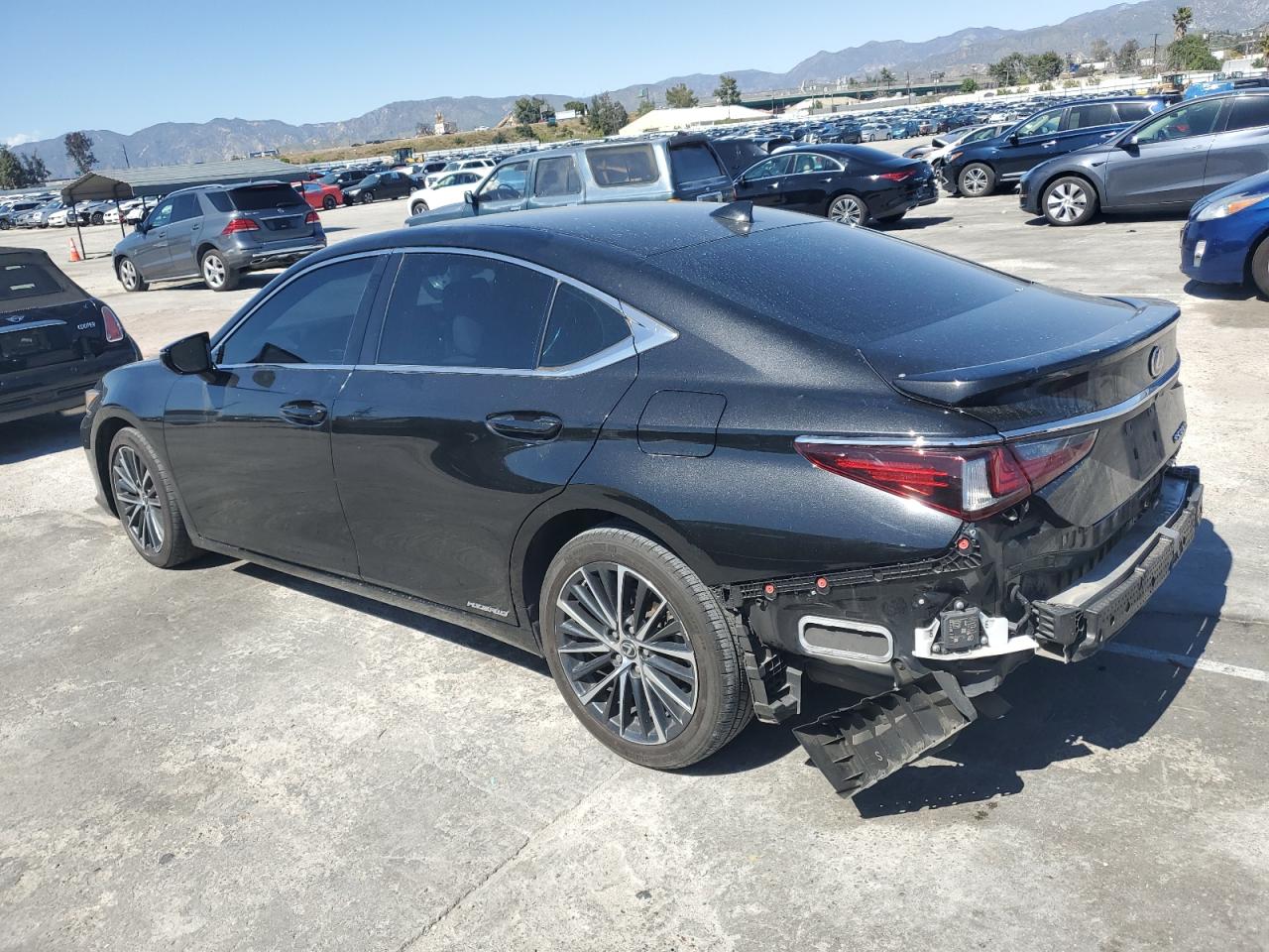 Photo 1 VIN: 58ADA1C16NU018810 - LEXUS ES 