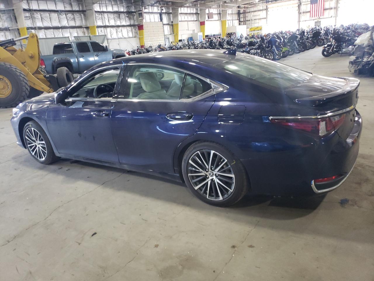 Photo 1 VIN: 58ADA1C16PU027557 - LEXUS ES 