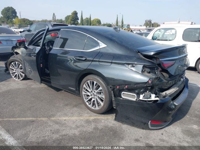 Photo 2 VIN: 58ADA1C17MU007992 - LEXUS ES 300H 