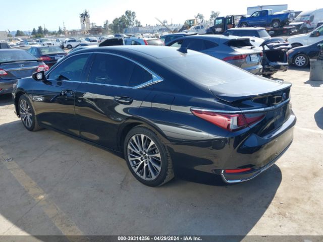 Photo 2 VIN: 58ADA1C17MU013095 - LEXUS ES 300H 