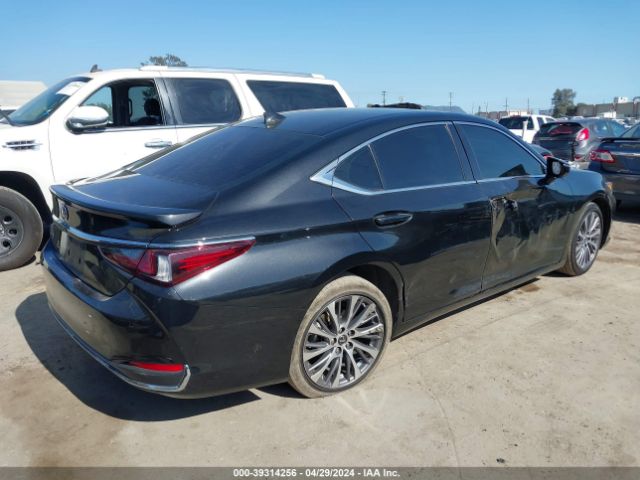 Photo 3 VIN: 58ADA1C17MU013095 - LEXUS ES 300H 