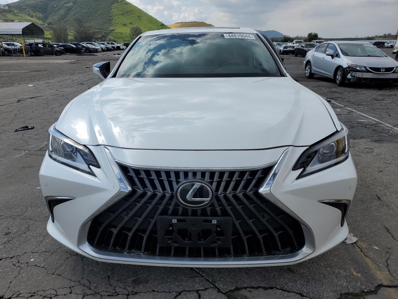 Photo 4 VIN: 58ADA1C17PU036218 - LEXUS ES 