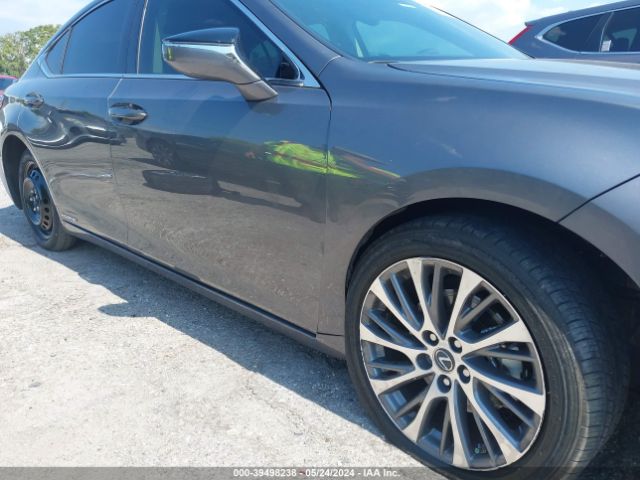 Photo 5 VIN: 58ADA1C19MU004804 - LEXUS ES 300H 