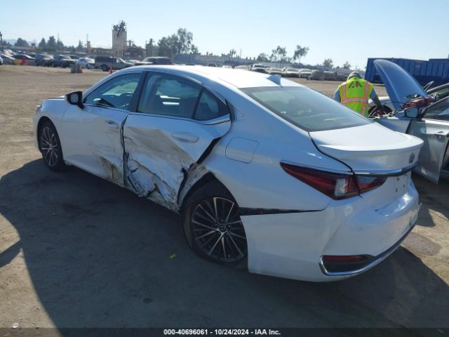 Photo 2 VIN: 58ADA1C19NU015321 - LEXUS ES 