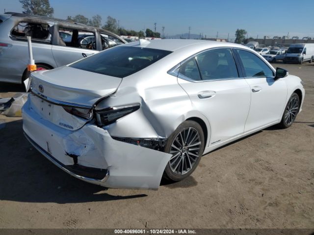 Photo 3 VIN: 58ADA1C19NU015321 - LEXUS ES 