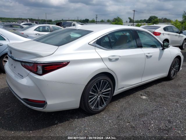 Photo 3 VIN: 58ADA1C19NU026352 - LEXUS ES 