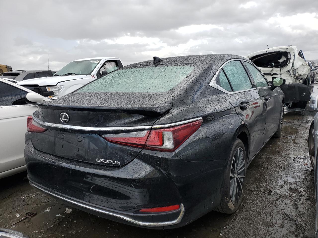 Photo 2 VIN: 58ADA1C19PU036575 - LEXUS ES 