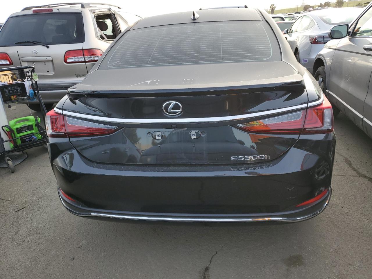 Photo 5 VIN: 58ADA1C19RU044369 - LEXUS ES 