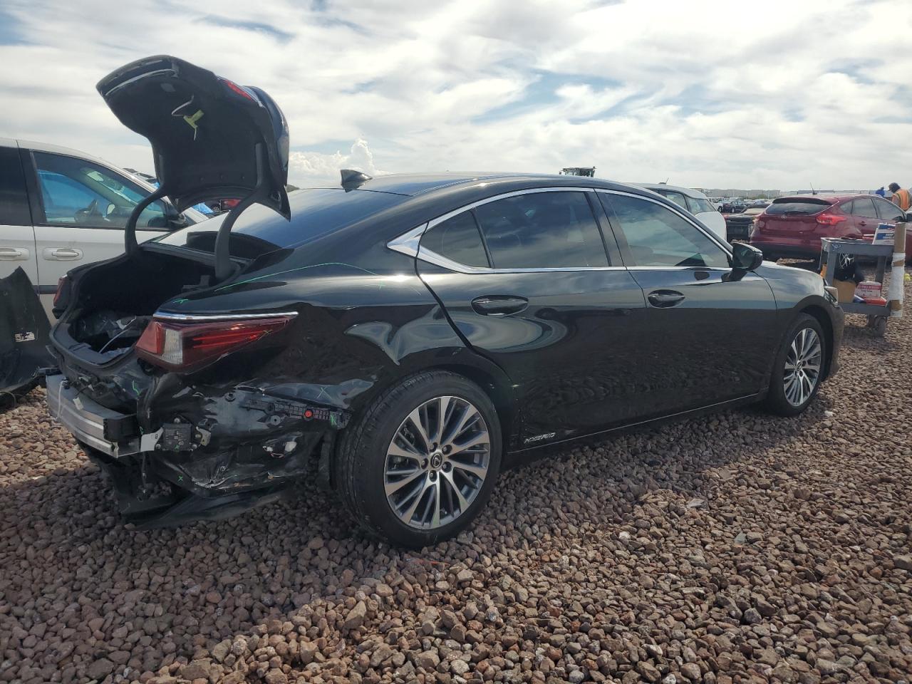 Photo 2 VIN: 58ADA1C1XMU013091 - LEXUS ES 