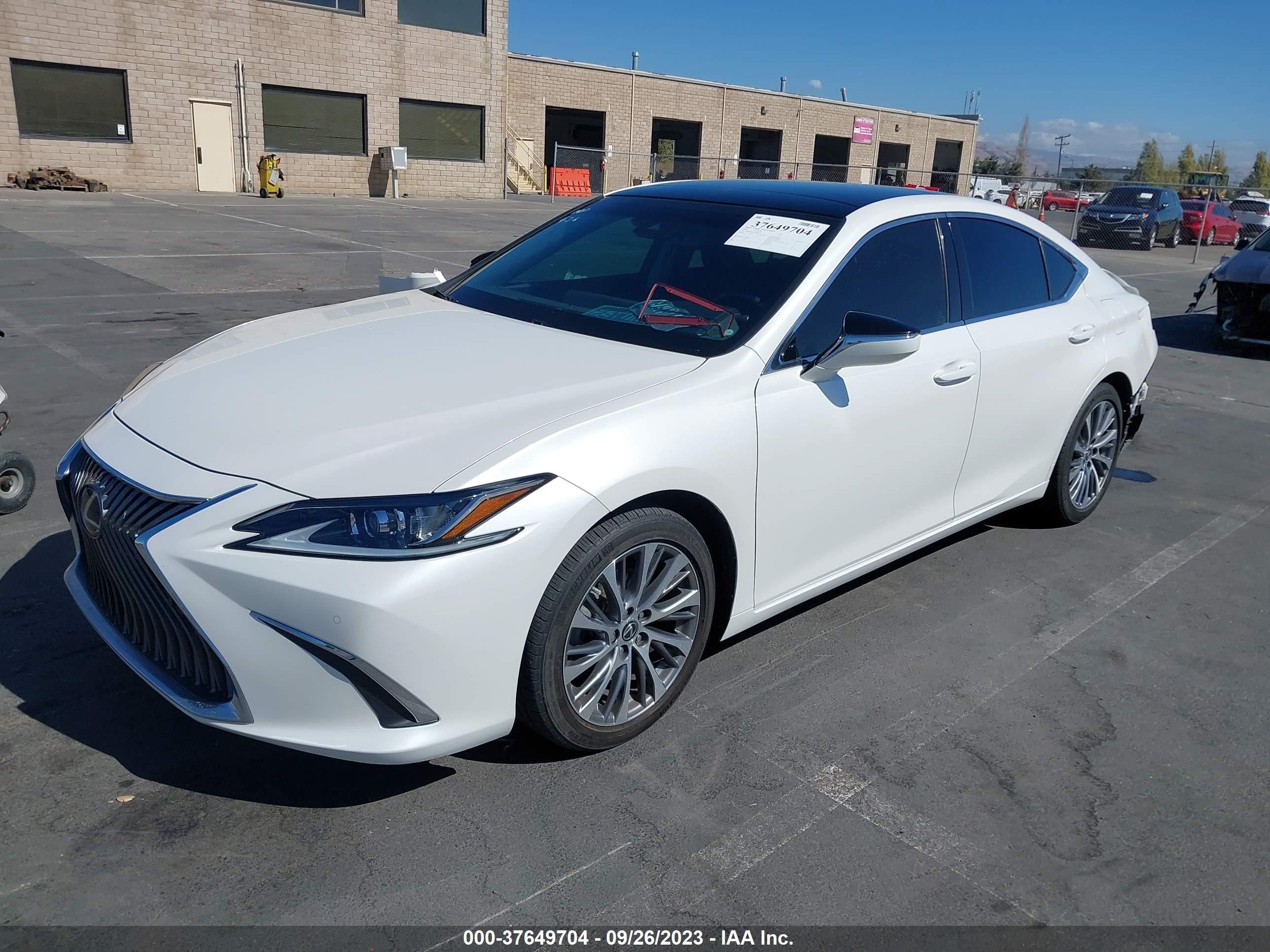 Photo 1 VIN: 58ADZ1B11LU068554 - LEXUS ES 