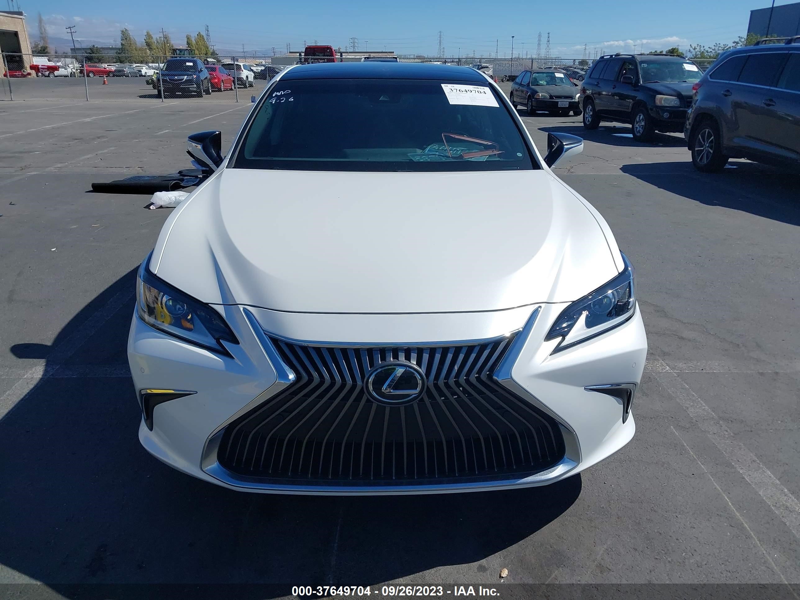 Photo 12 VIN: 58ADZ1B11LU068554 - LEXUS ES 