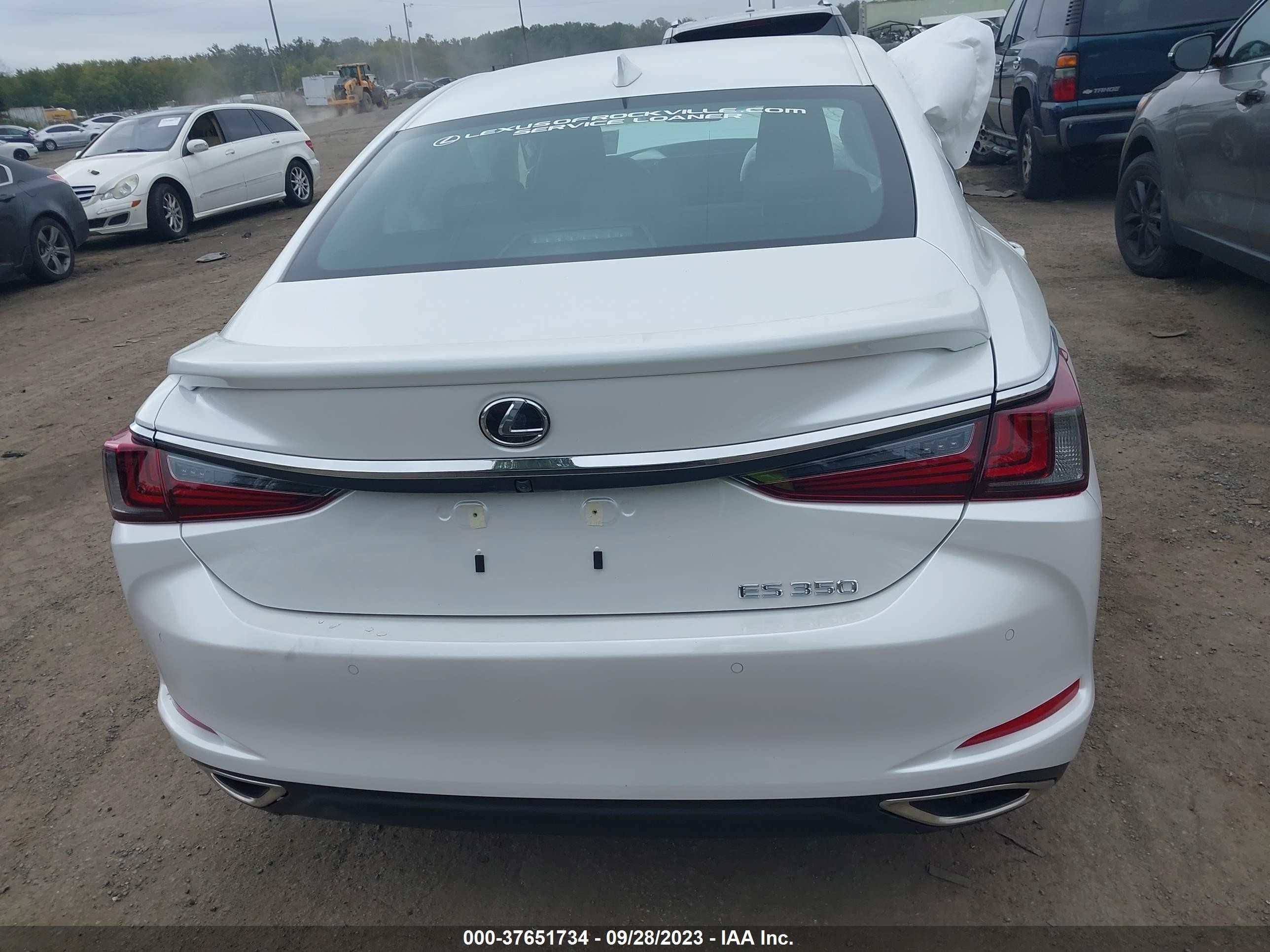 Photo 15 VIN: 58ADZ1B11PU159488 - LEXUS ES 