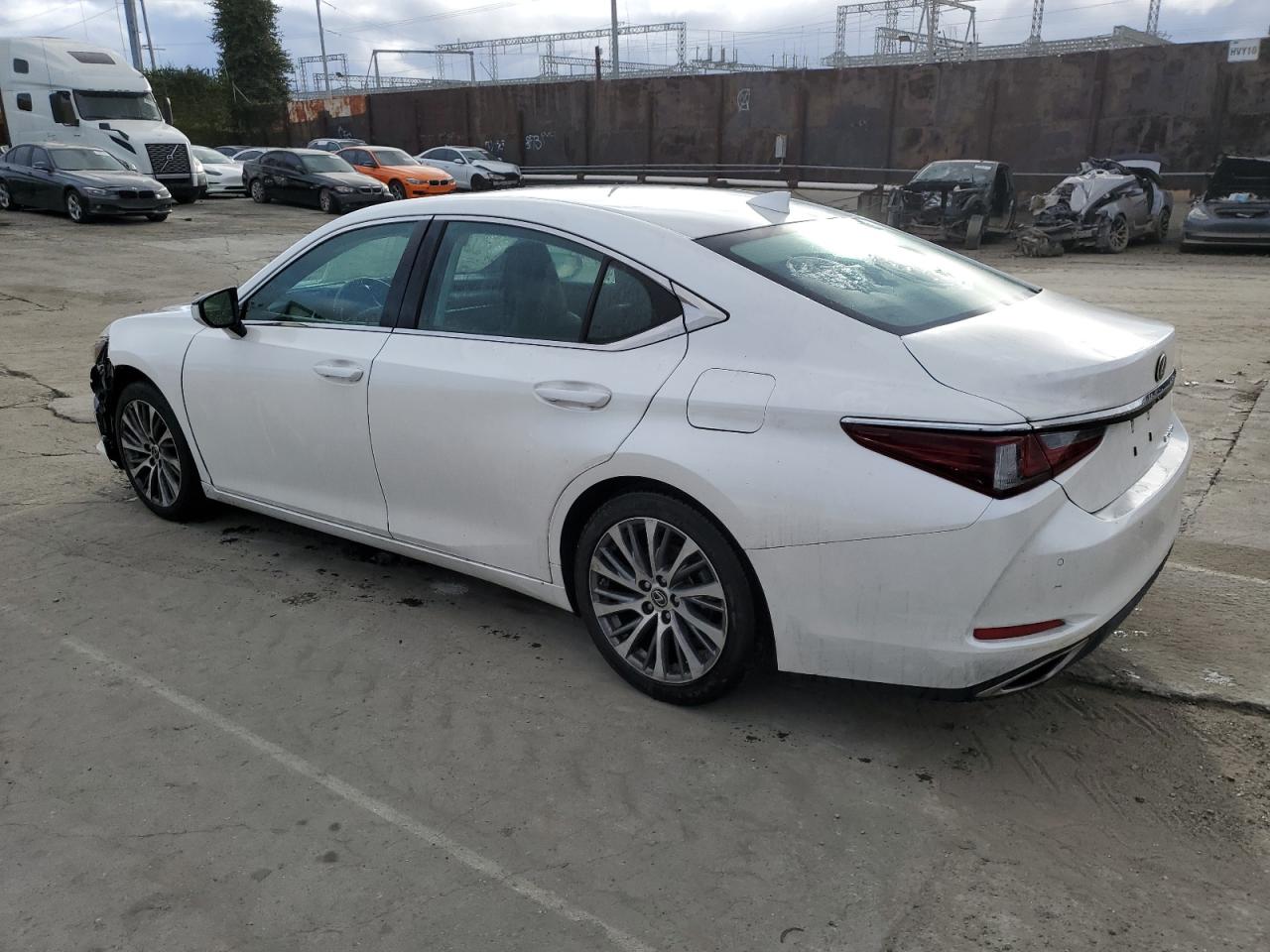 Photo 1 VIN: 58ADZ1B12LU066781 - LEXUS ES 