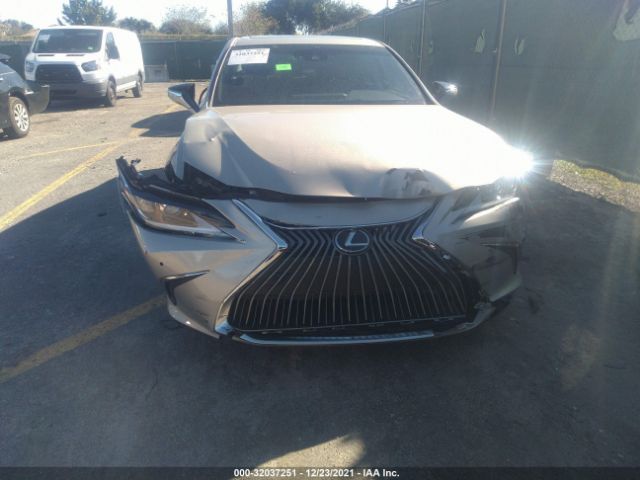 Photo 5 VIN: 58ADZ1B12MU096297 - LEXUS ES 