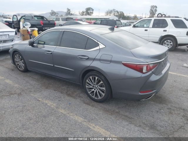 Photo 2 VIN: 58ADZ1B13LU060973 - LEXUS ES 