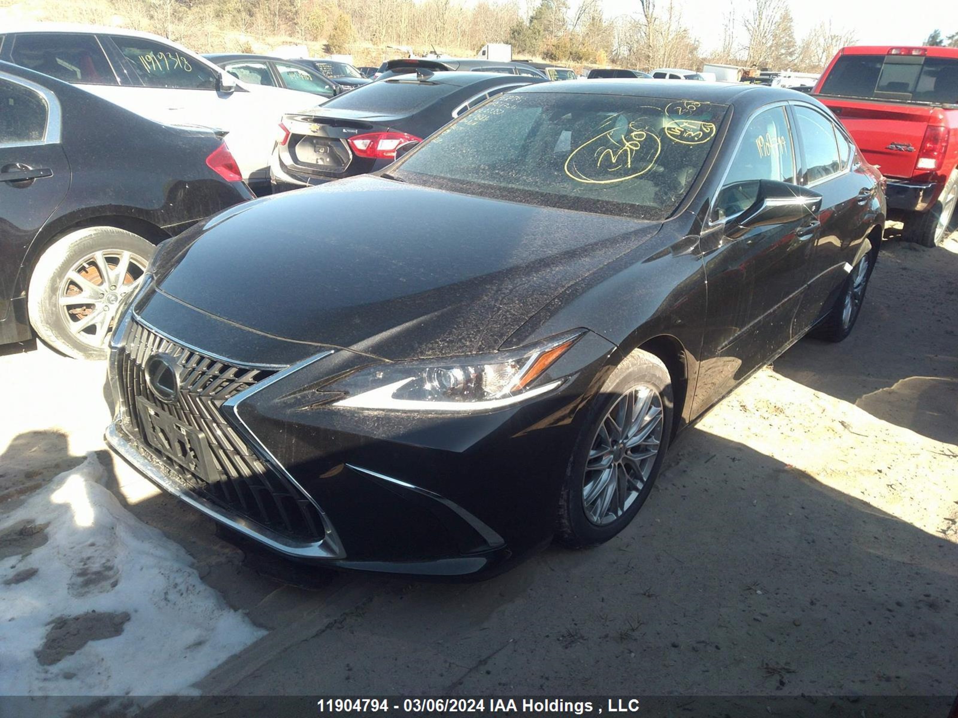 Photo 1 VIN: 58ADZ1B13NU118230 - LEXUS ES 