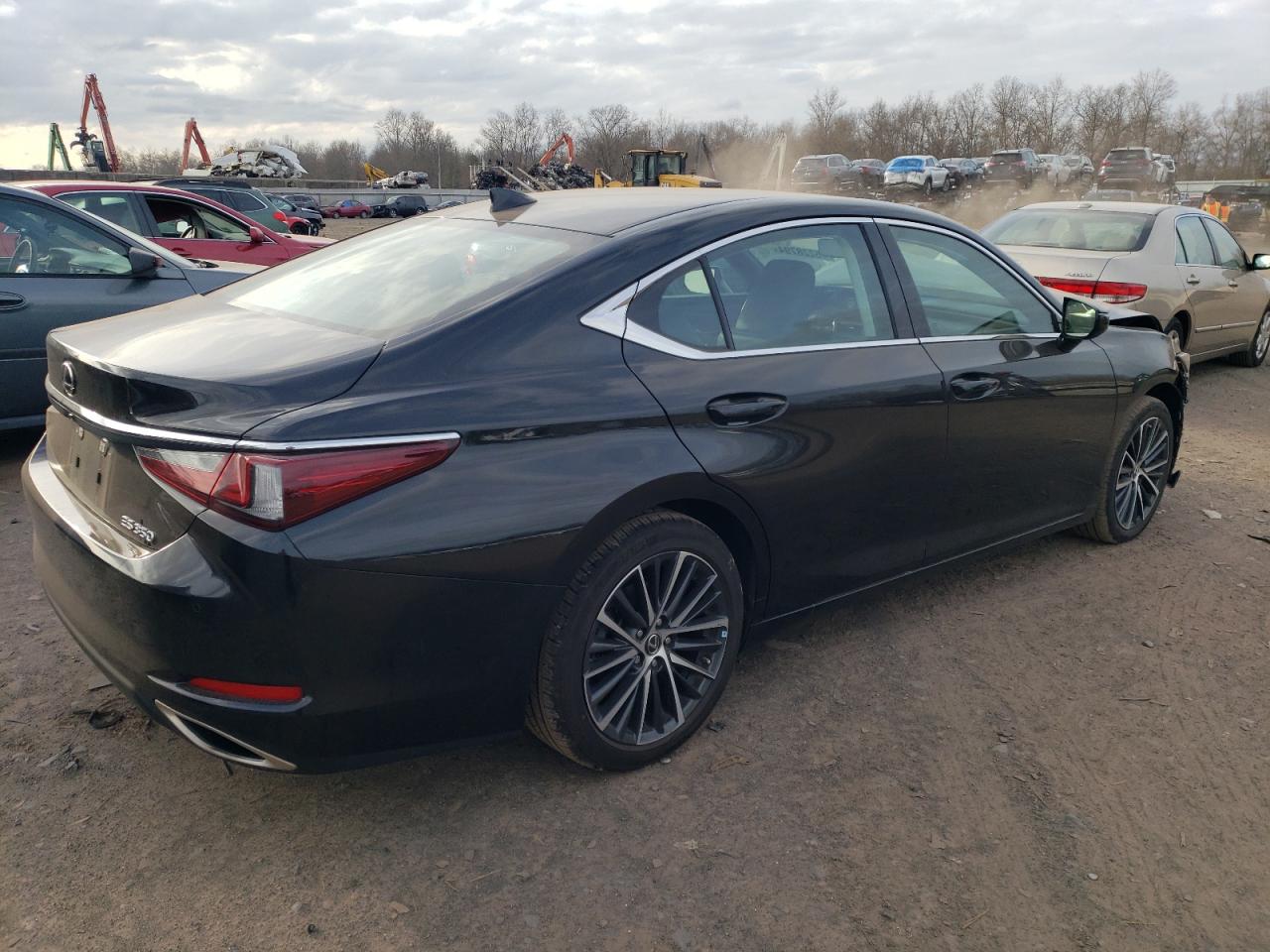 Photo 2 VIN: 58ADZ1B13NU137814 - LEXUS ES 