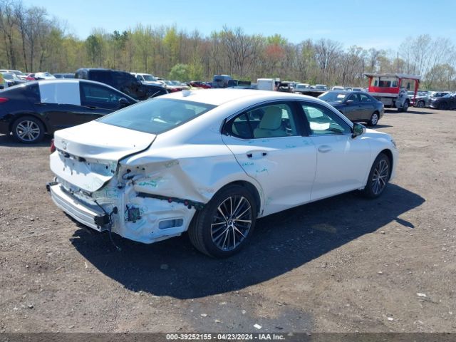 Photo 3 VIN: 58ADZ1B14NU124442 - LEXUS ES 350 