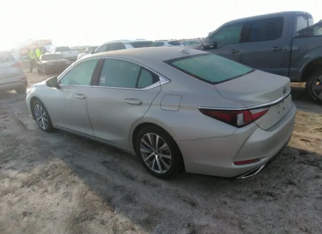 Photo 2 VIN: 58ADZ1B15MU083463 - LEXUS ES 