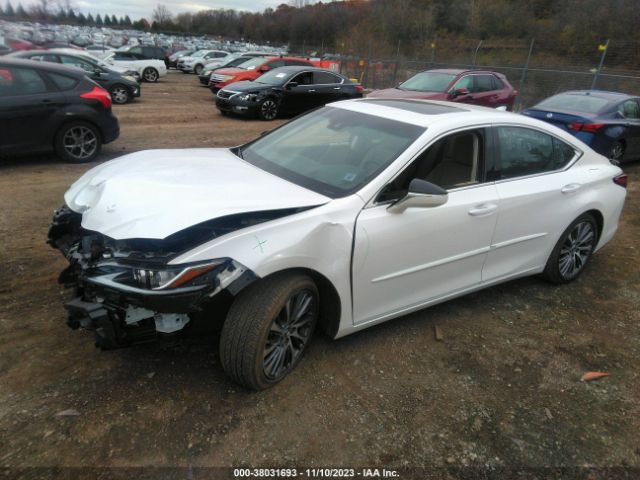 Photo 1 VIN: 58ADZ1B15MU083737 - LEXUS ES 