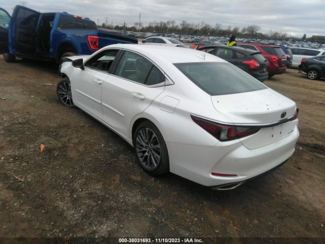 Photo 2 VIN: 58ADZ1B15MU083737 - LEXUS ES 