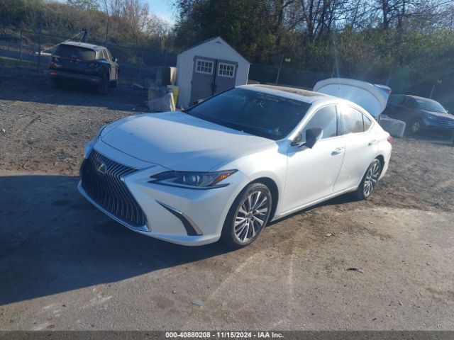 Photo 1 VIN: 58ADZ1B17LU070471 - LEXUS ES 