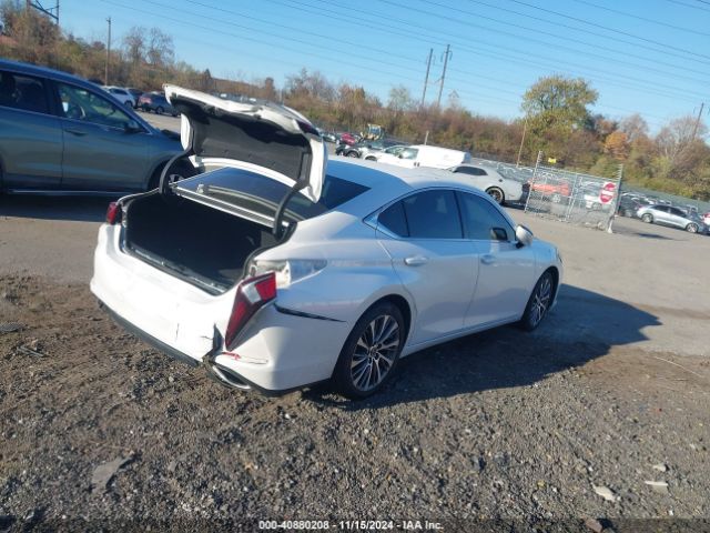 Photo 3 VIN: 58ADZ1B17LU070471 - LEXUS ES 