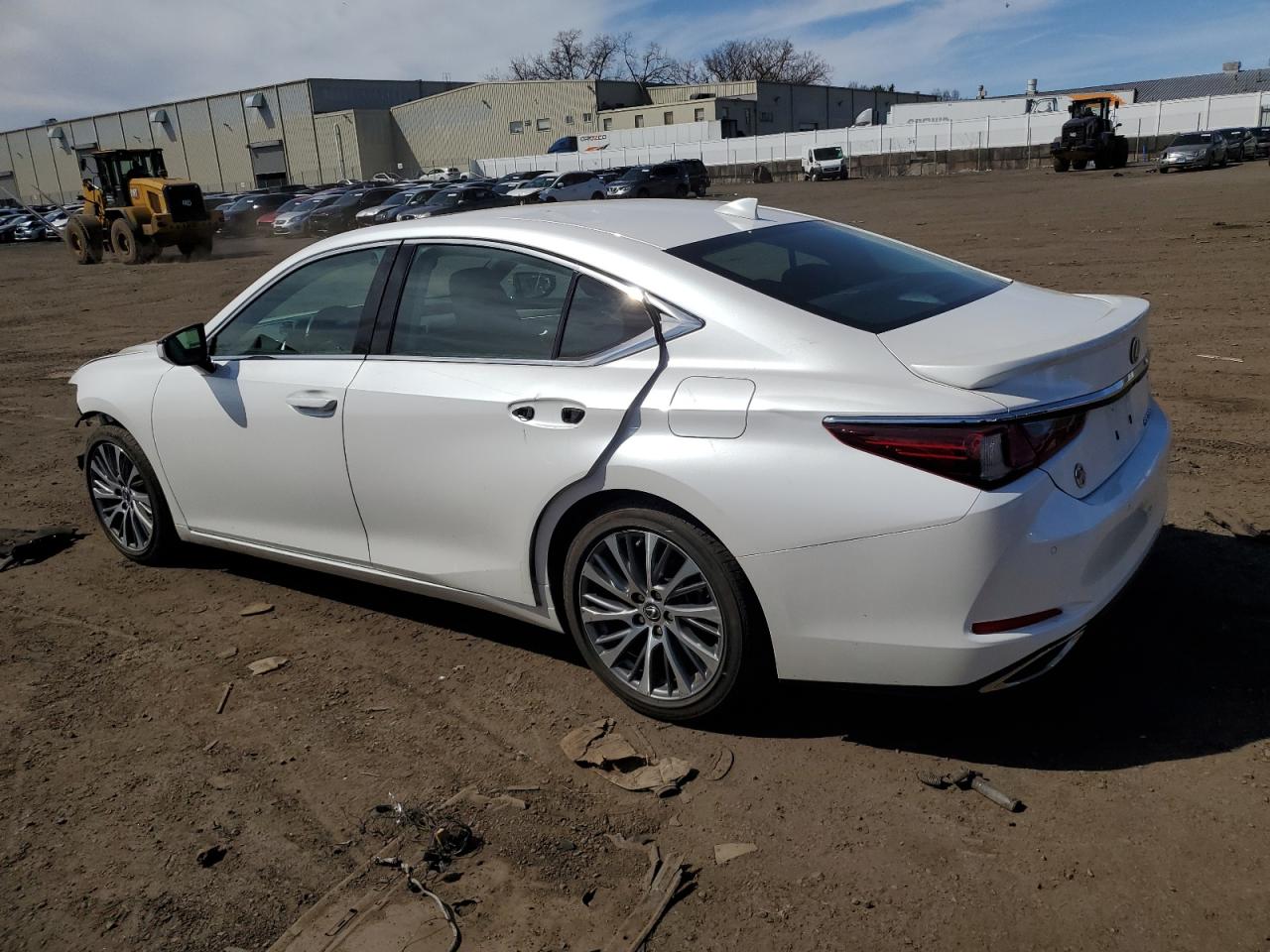 Photo 1 VIN: 58ADZ1B17MU084193 - LEXUS ES 