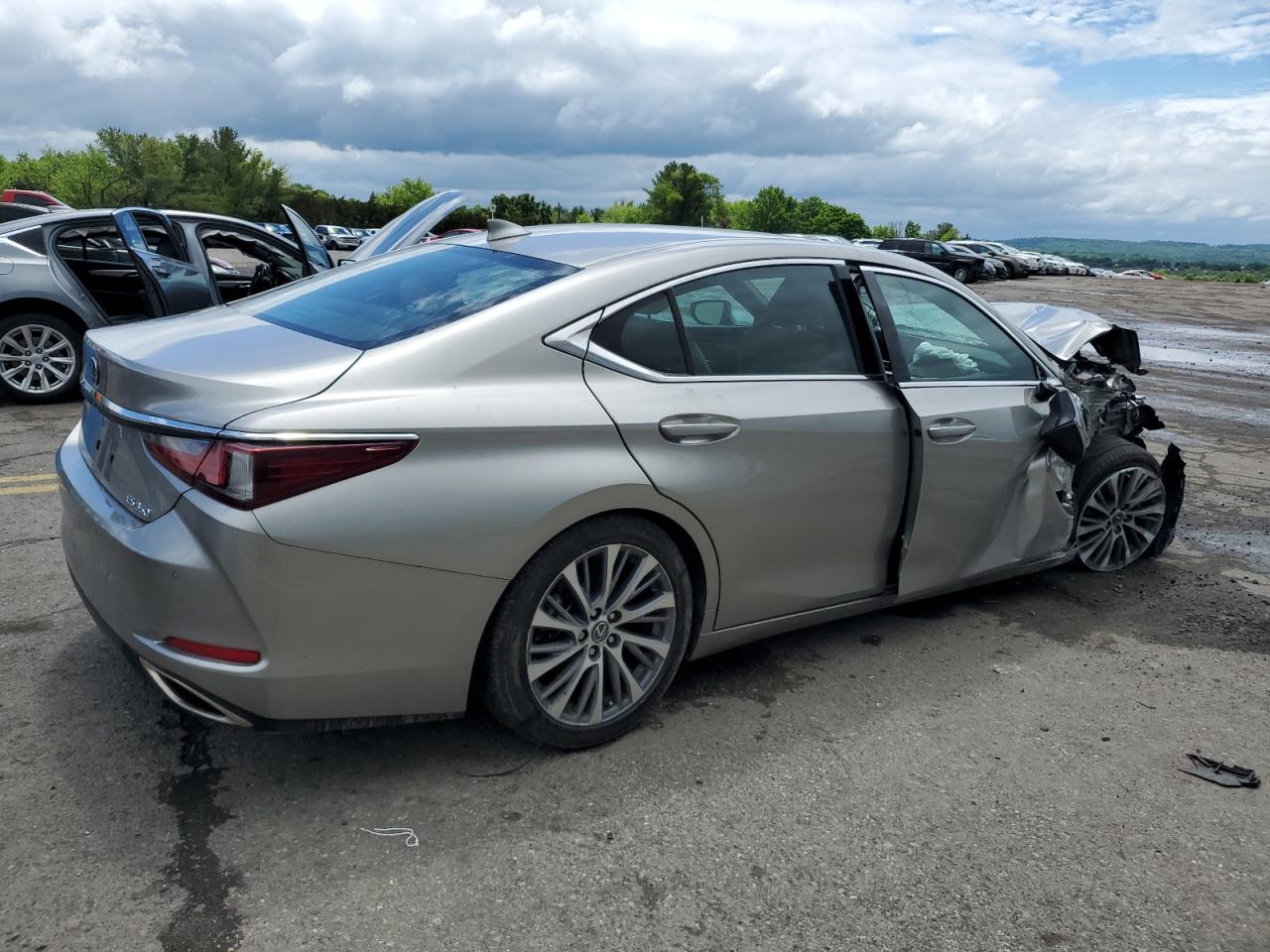 Photo 2 VIN: 58ADZ1B18MU091086 - LEXUS ES 