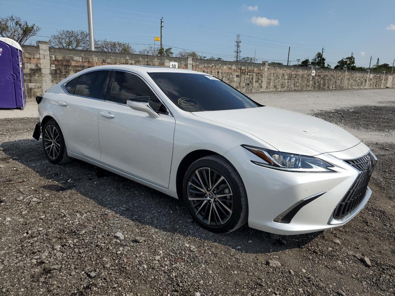 Photo 3 VIN: 58ADZ1B18RU164433 - LEXUS ES 