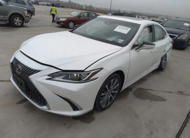 Photo 1 VIN: 58ADZ1B19LU055504 - LEXUS ES 