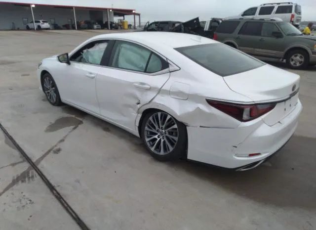 Photo 2 VIN: 58ADZ1B19LU055504 - LEXUS ES 