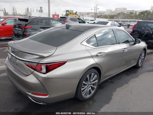 Photo 3 VIN: 58ADZ1B19MU108106 - LEXUS ES 