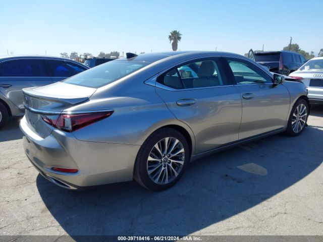 Photo 3 VIN: 58ADZ1B1XMU094376 - LEXUS ES 