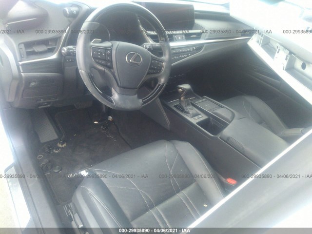 Photo 4 VIN: 58AE21B19LU005372 - LEXUS ES 