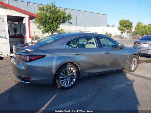 Photo 3 VIN: 58AEA1C16MU001444 - LEXUS ES 