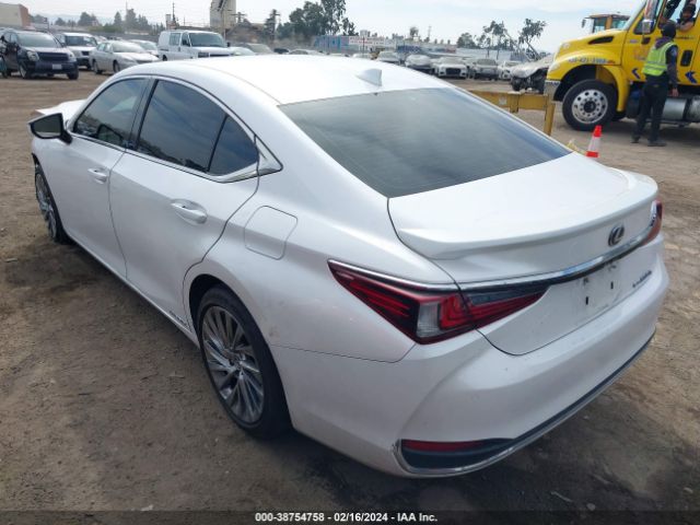 Photo 2 VIN: 58AEA1C16MU003534 - LEXUS ES 300H 