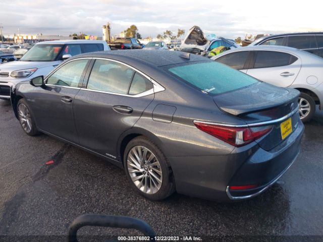 Photo 2 VIN: 58AEA1C17NU025172 - LEXUS ES 300H 