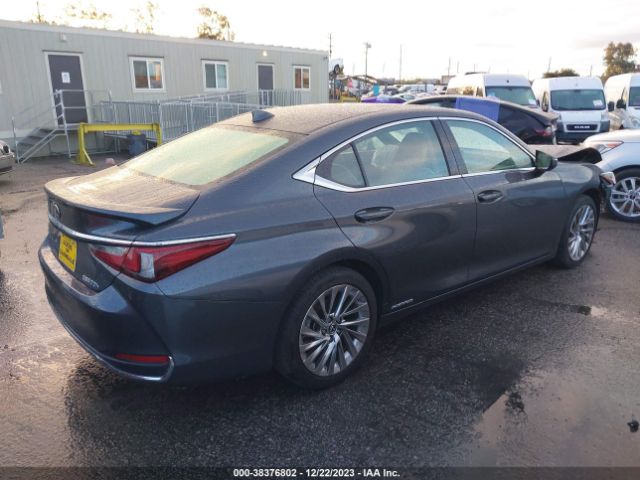 Photo 3 VIN: 58AEA1C17NU025172 - LEXUS ES 300H 